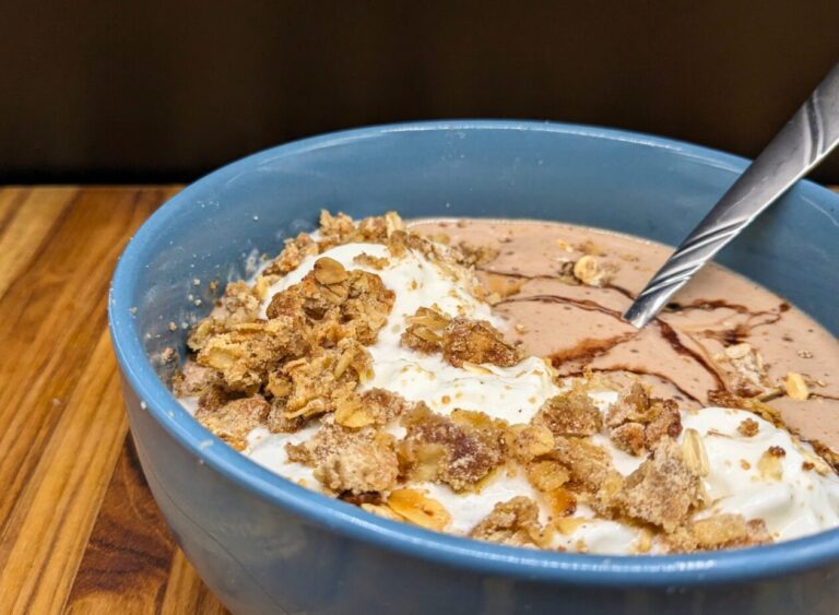 Protein Smoothie Bowl & Air Fryer Pie Crust Crumble Topping