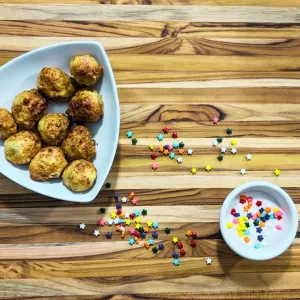 farro fritters, farro, food photography, farro recipes, farro photo, food photography creative, food photo, food picture, farro patties, plated food, appetizer platter, homemade snacks, rustic wooden background, culinary photography, image food